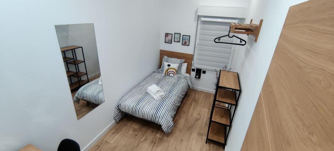 New Claret Apartment *