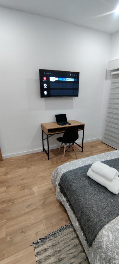 New Claret Apartment *