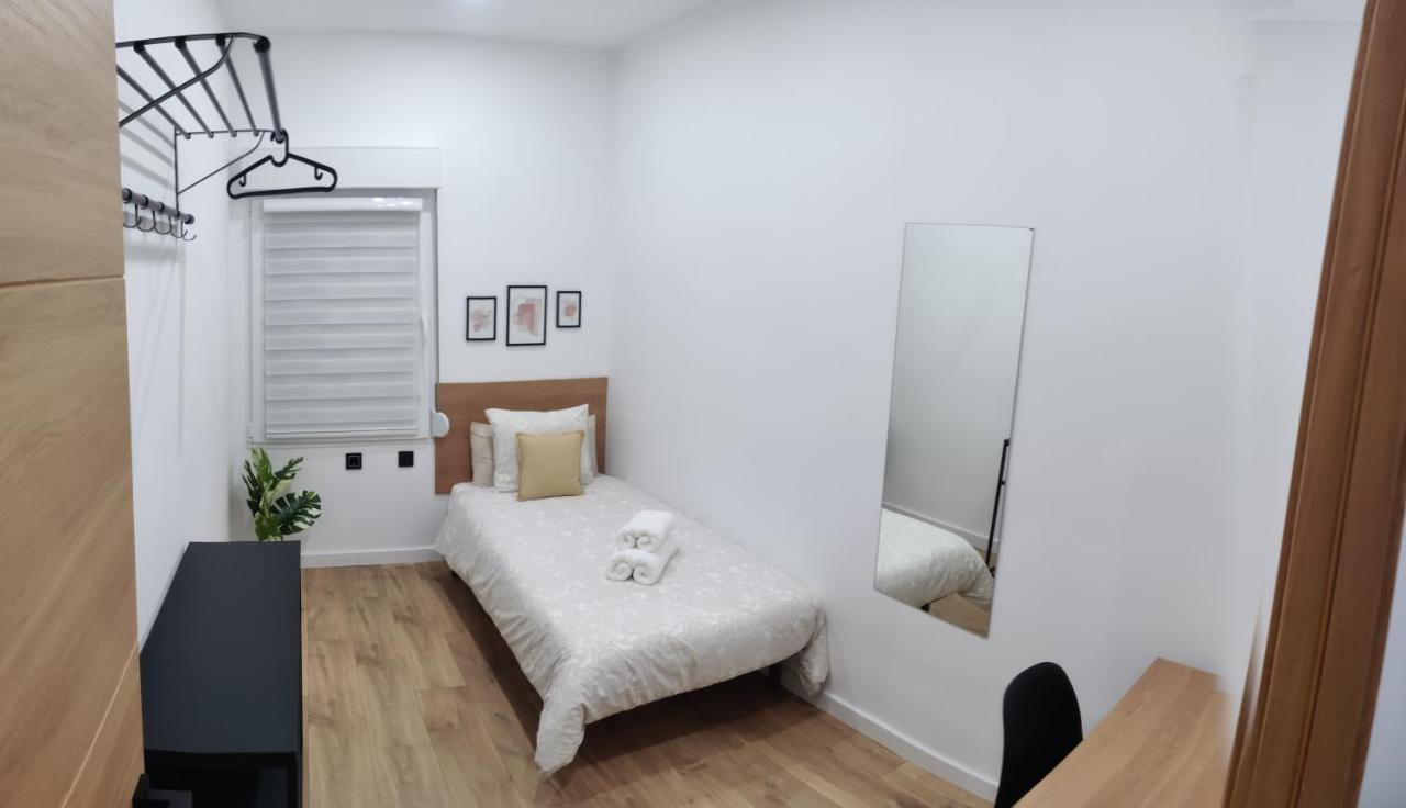 New Claret Apartment